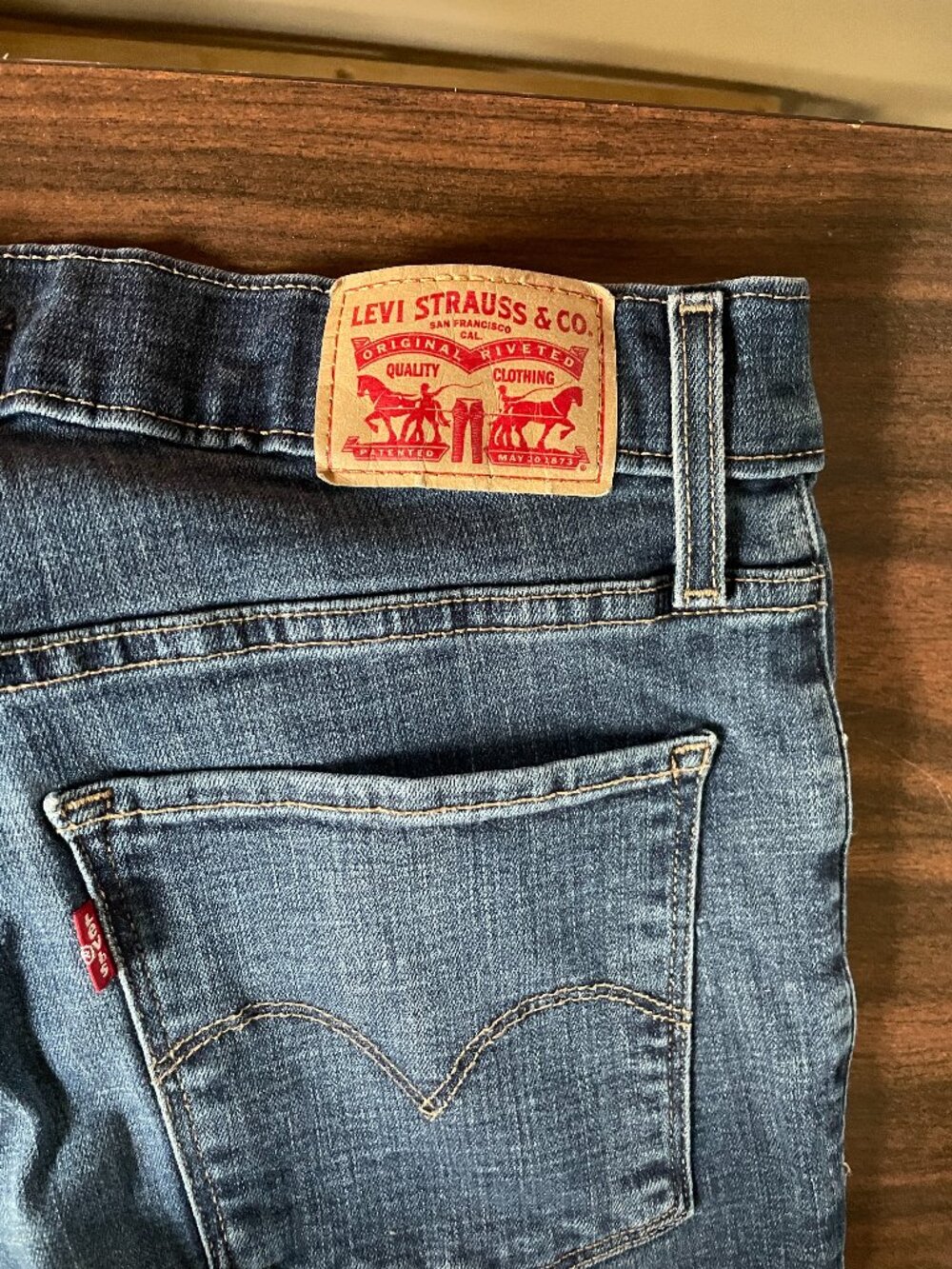 Levi's Women's 311 Shaping Skinny Ankle Jeans — Mid Rise Dark Wash Denim • 29